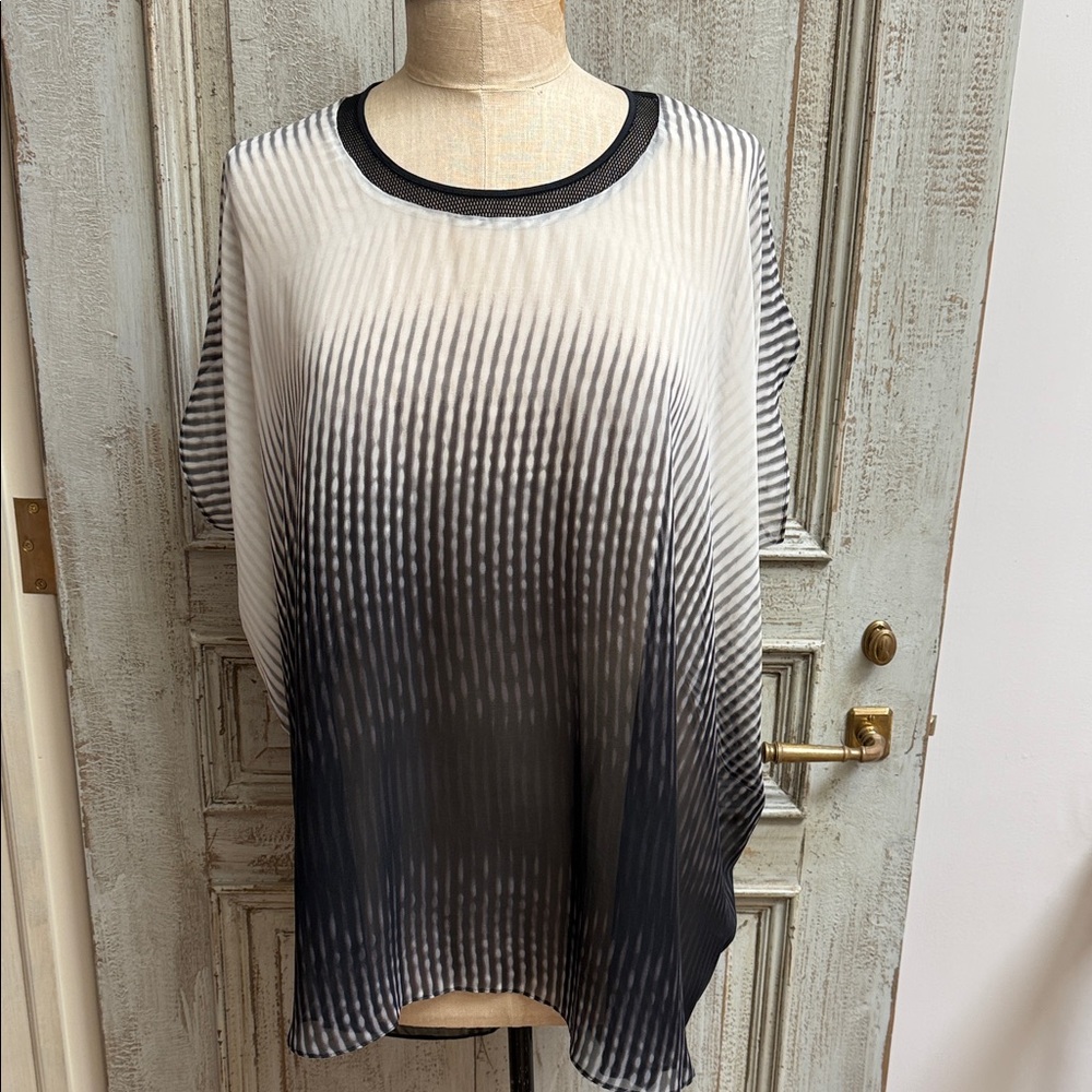 Tahari top